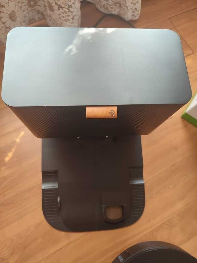 Robot aspirador IRoomba J7+ Combo (lava e aspira)