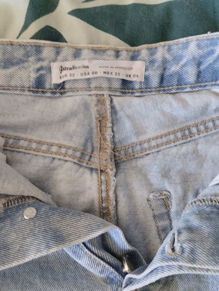 Продам юбку джинсовую Stradivarius