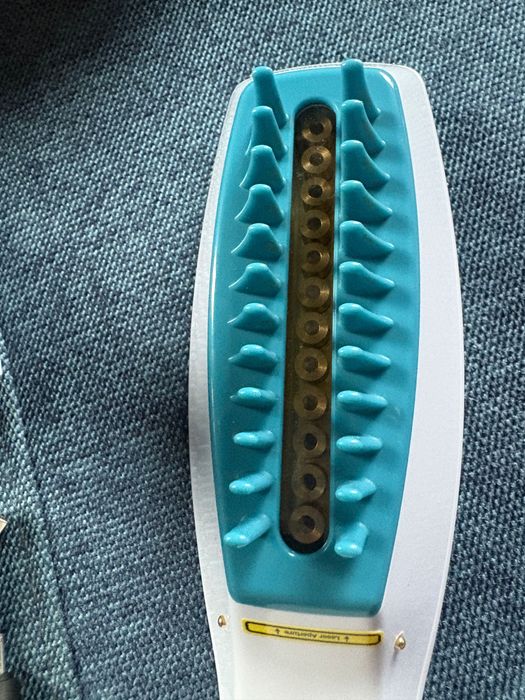 Hairmax Ultima 12 Classic - Innowacyjny grzebień laserowy do włosów