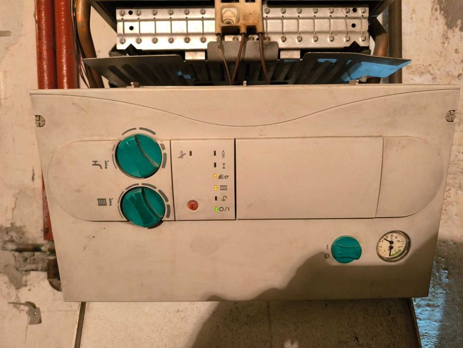 piec kocioł gazowy dwufunkcyjny VAILLANT B11BS uszkodzony