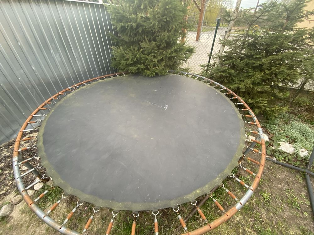 Trampolina ogrodowa