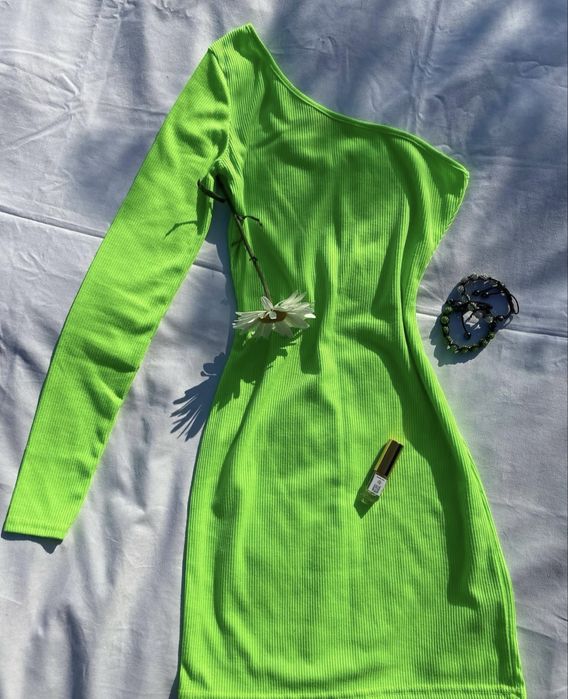 Красива літня сукня