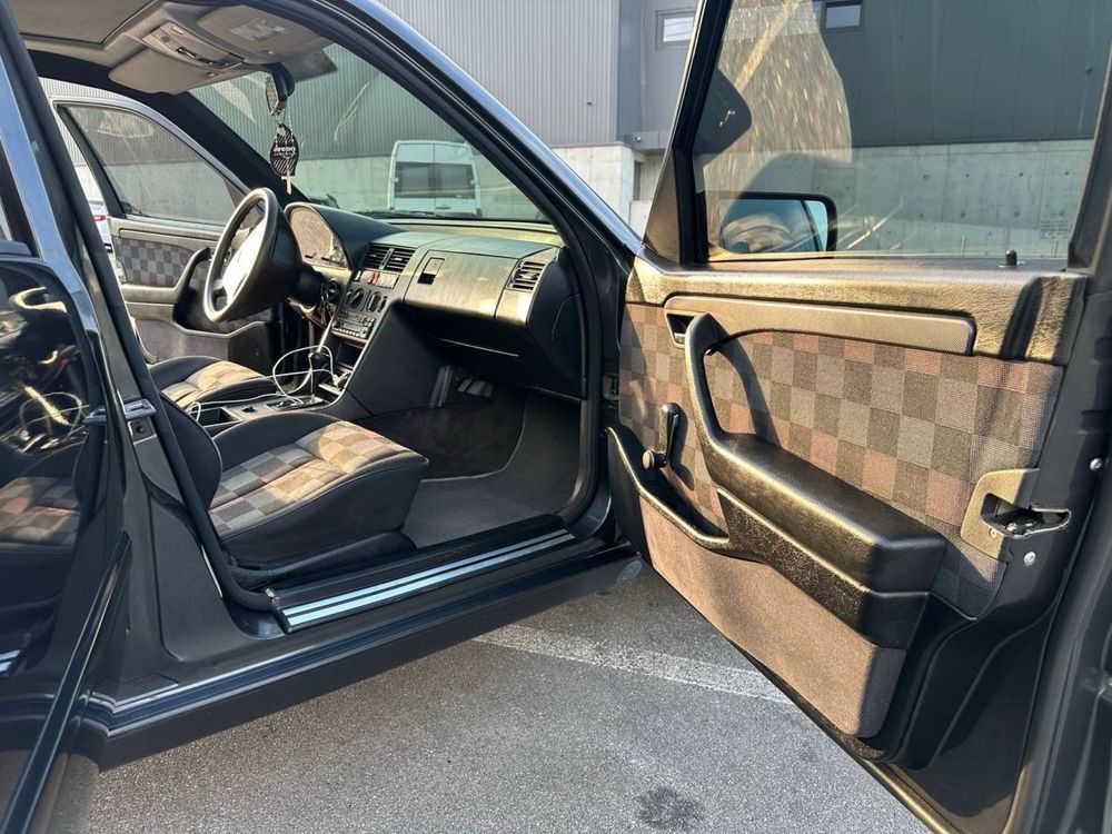 Mercedes-Benz C 220 комлектація sport