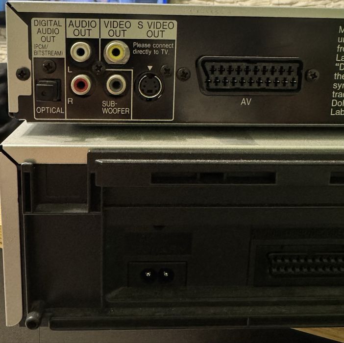 Odtwarzcaz VHS i DVD Panasonic