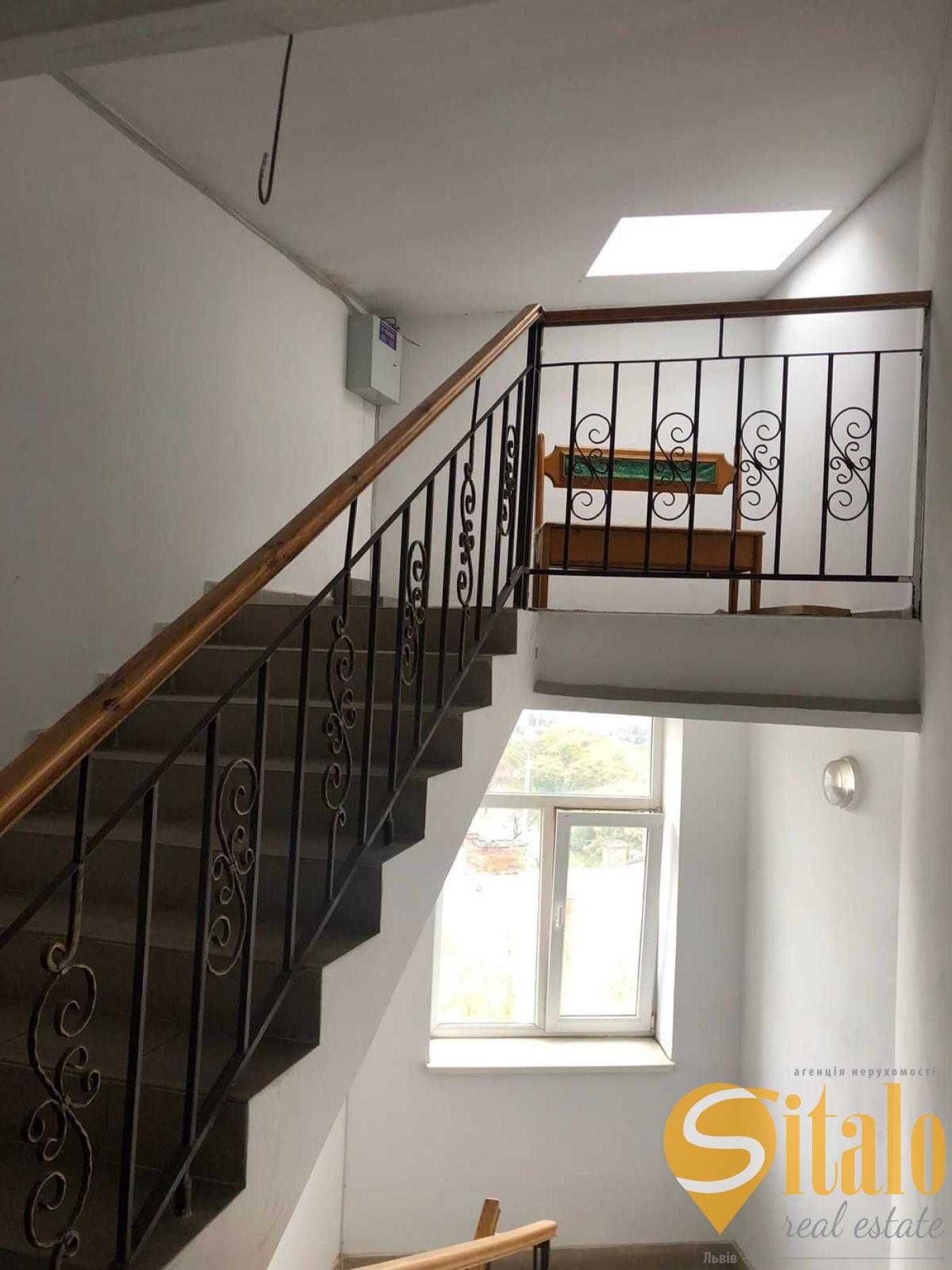 Продаж 5 кімнатної квартири, вулиця Костомарова