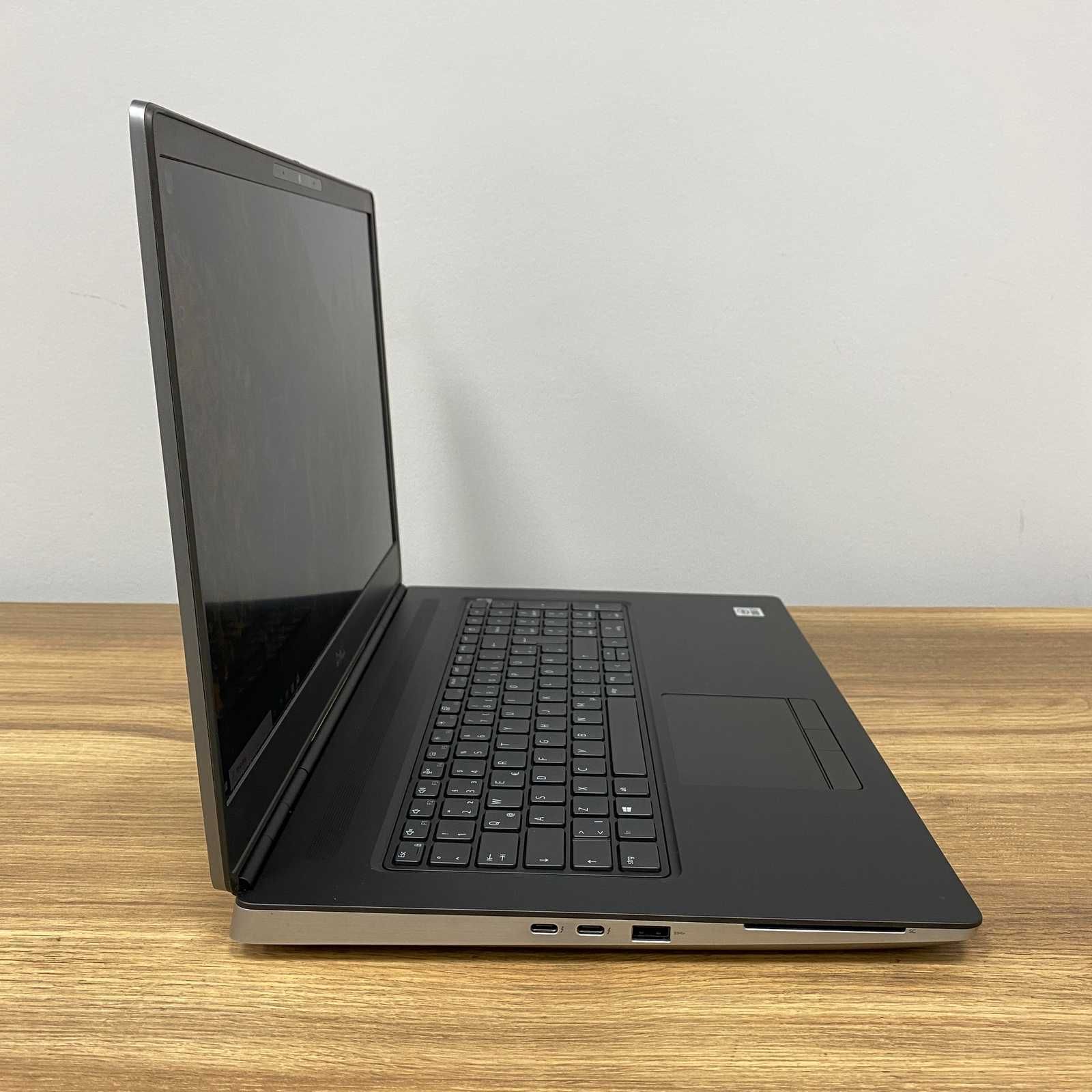 Dell Precision 7750 i7/ RTX 4000 Max-Q 8GB/ 32GB/ 512GB 17,3" FHD