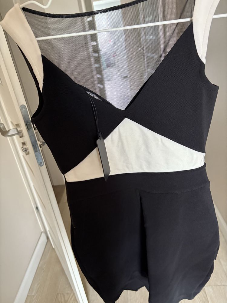Sukienka Guess nowa rozmiar xs
