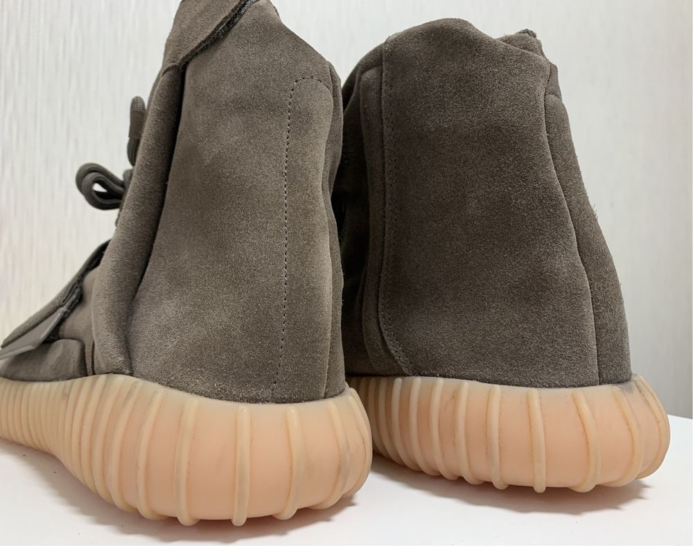 Кроссовки Adodas YEEZY Boost 750