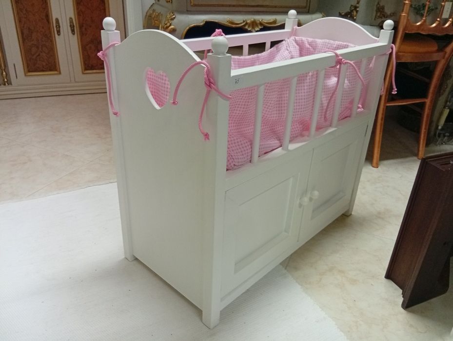 Berço para bonecas