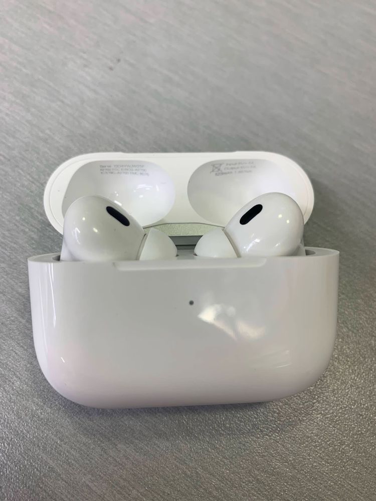 Apple AirPods Pro 2 como novos