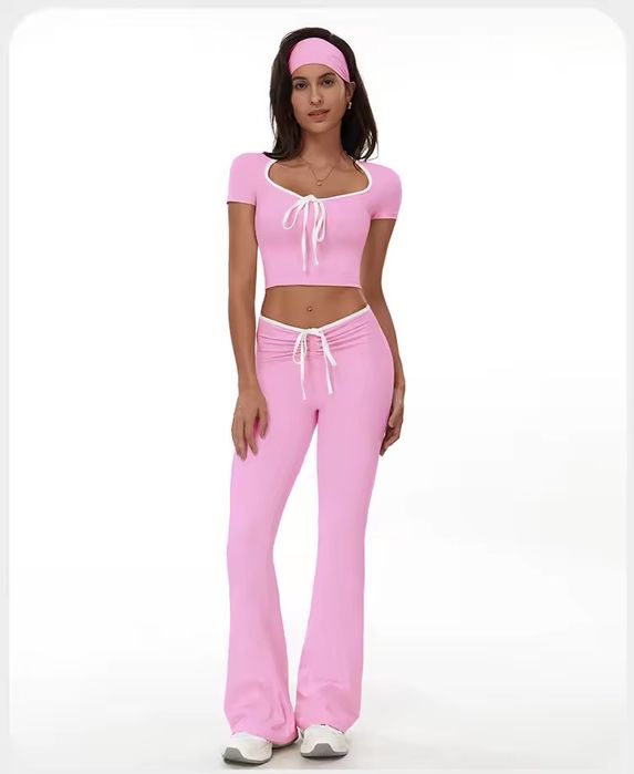Рожевий костюм для пілатесу, SKIMS