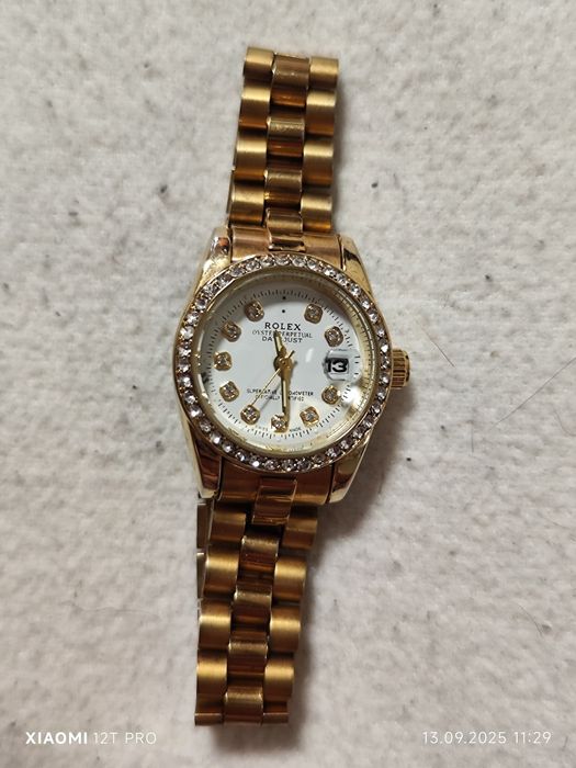 Привет часы Rolex  женские