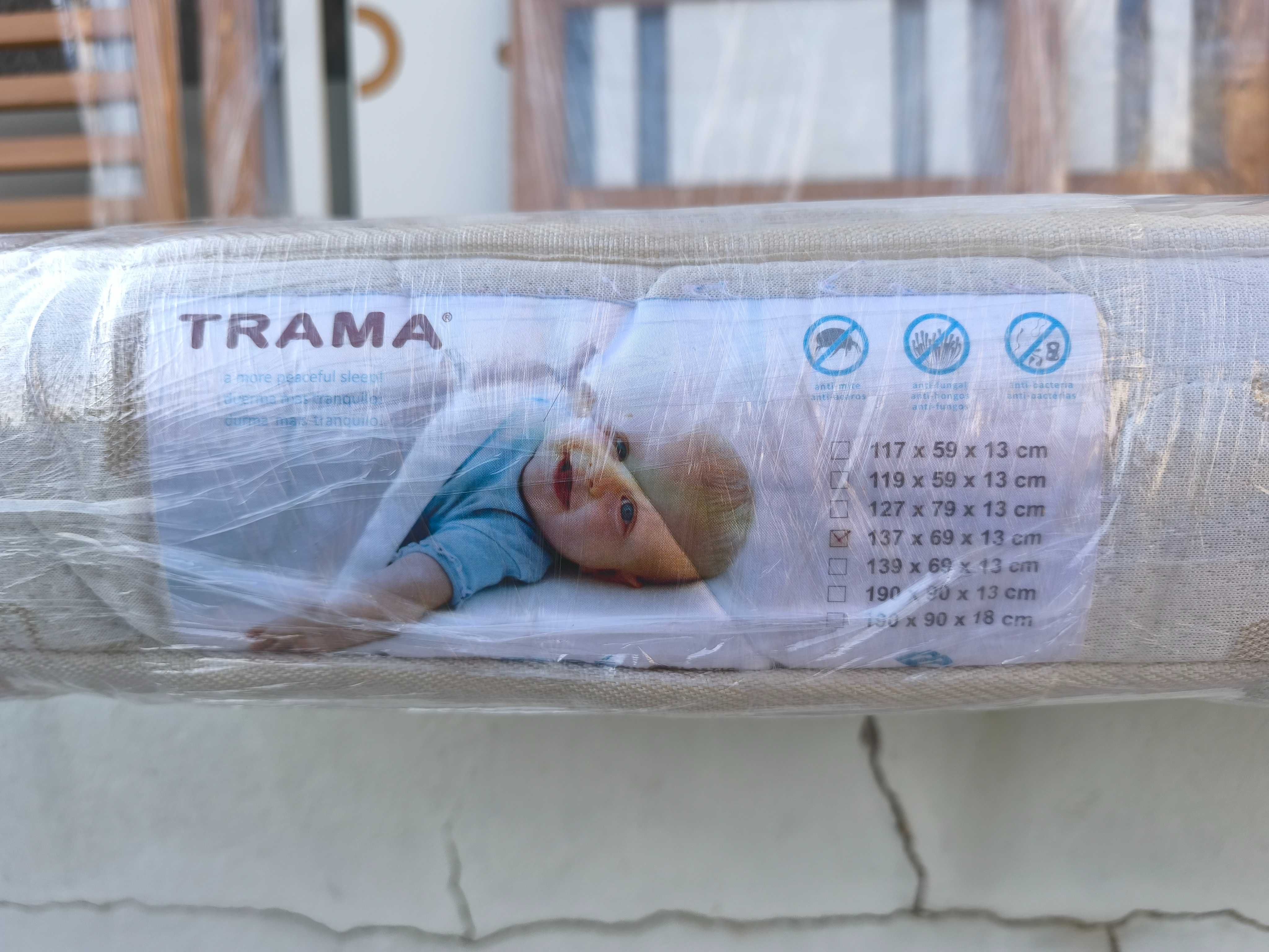 Vendo Berço/Cama Bebecar 2 em 1 + cochão