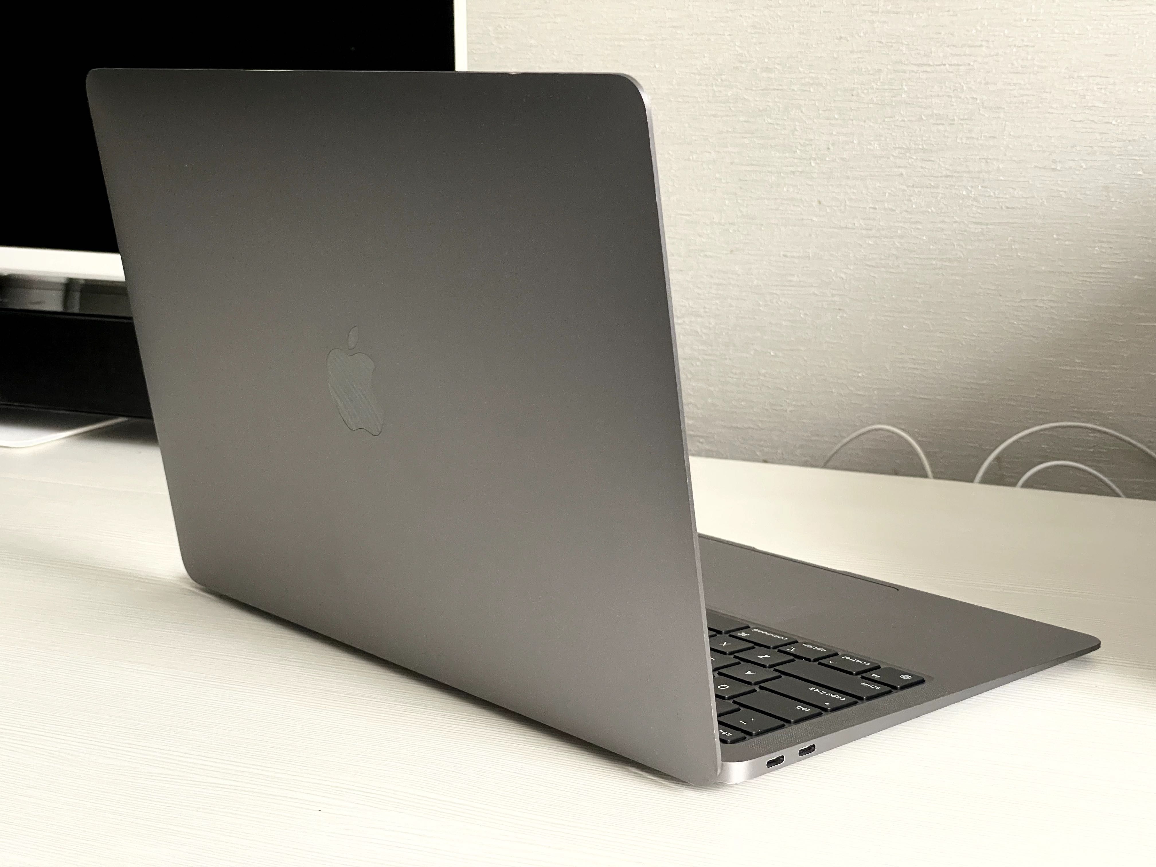 Apple Macbook Air 13 2020 M1 (8/256gb) Space Gray