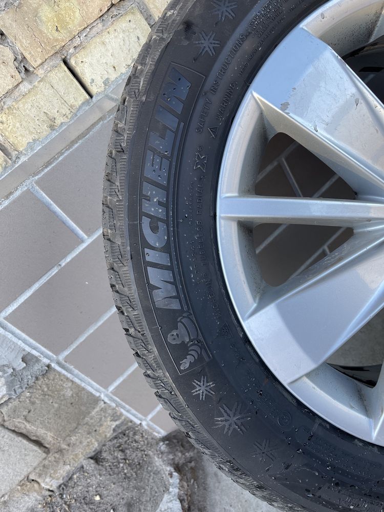 Шини резина зимова Michelin Alpin 5 205/60 R16