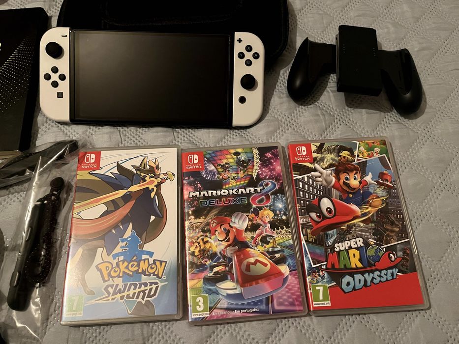 Nintendo Switch OLED Branca – Como Nova + 3 Jogos + Acessórios