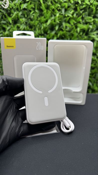 Внешний аккумулятор с беспроводной зарядкой Baseus Magnetic20W10000mAh