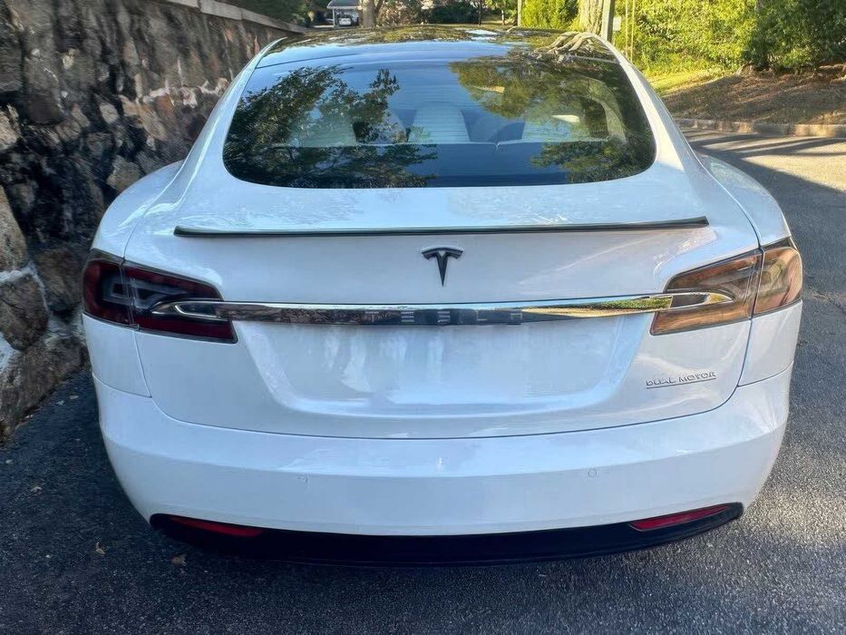 Tesla Model S Performance      2020