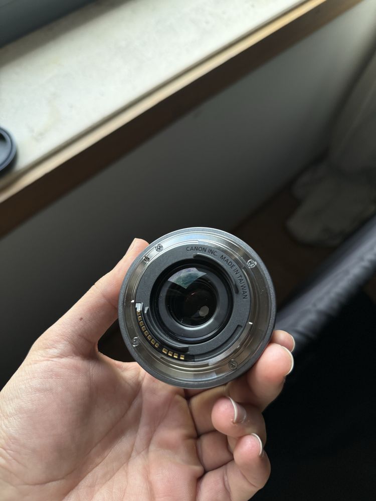Canon Rf 16 mm f2.8