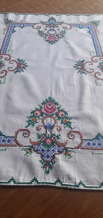 Serweta bawełniana rękodzieło haft krzyżykowy arcydzieło