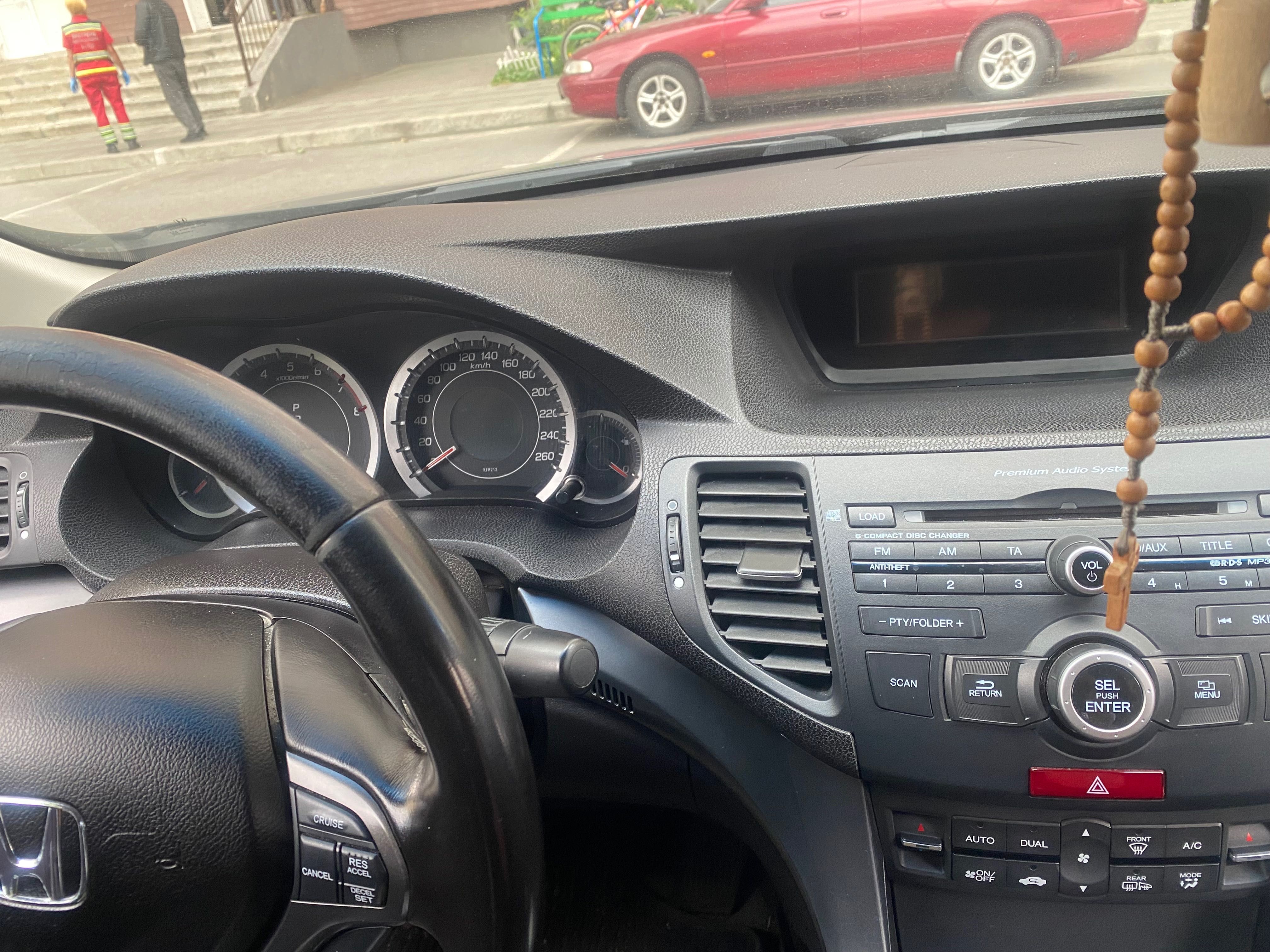 Honda accord 8 2.0 2011 (рестайлінг)