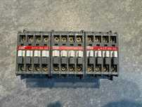 Stycznik ABB 3-biegunowy A12-30-10 - 230V AC 50/60 HZ - Zestaw 3 sztuk