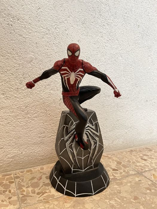 Spiderman Diamond Select - painted figure