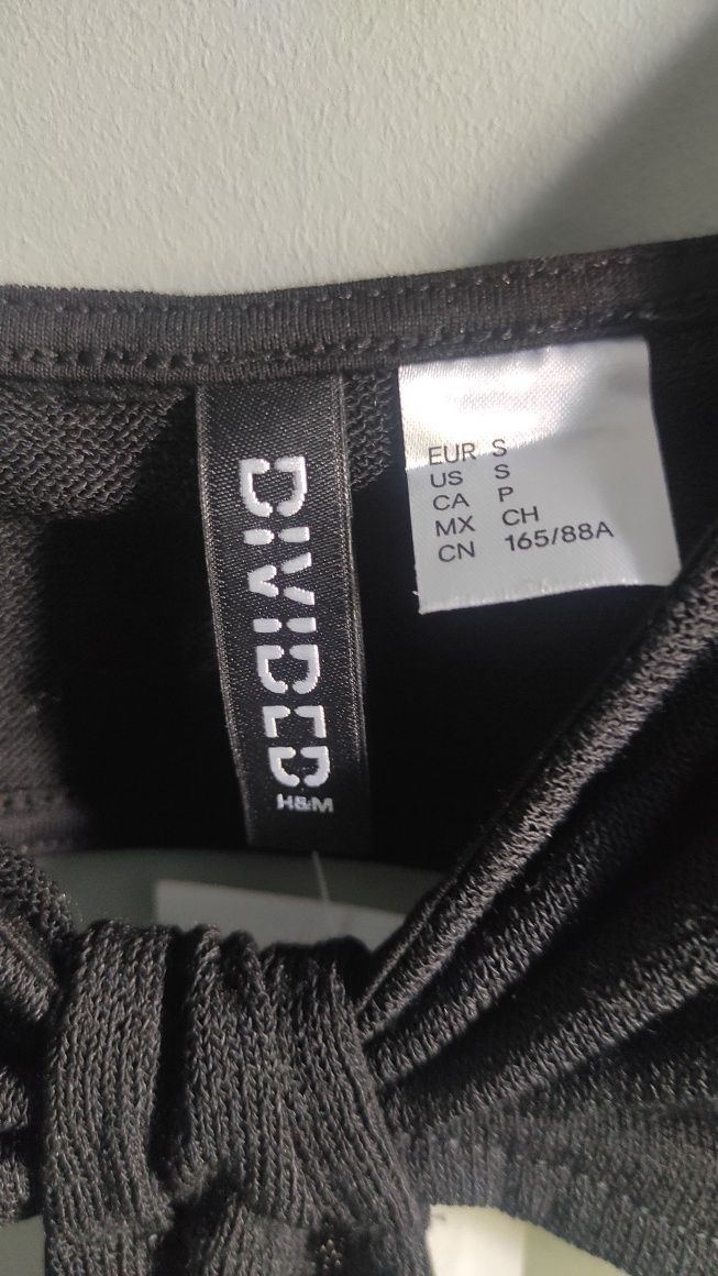 Czarna sukienka z wycięciami H&M S