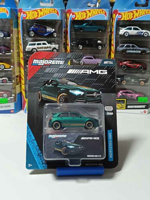 Mercedes AMG A35
Preço 11€