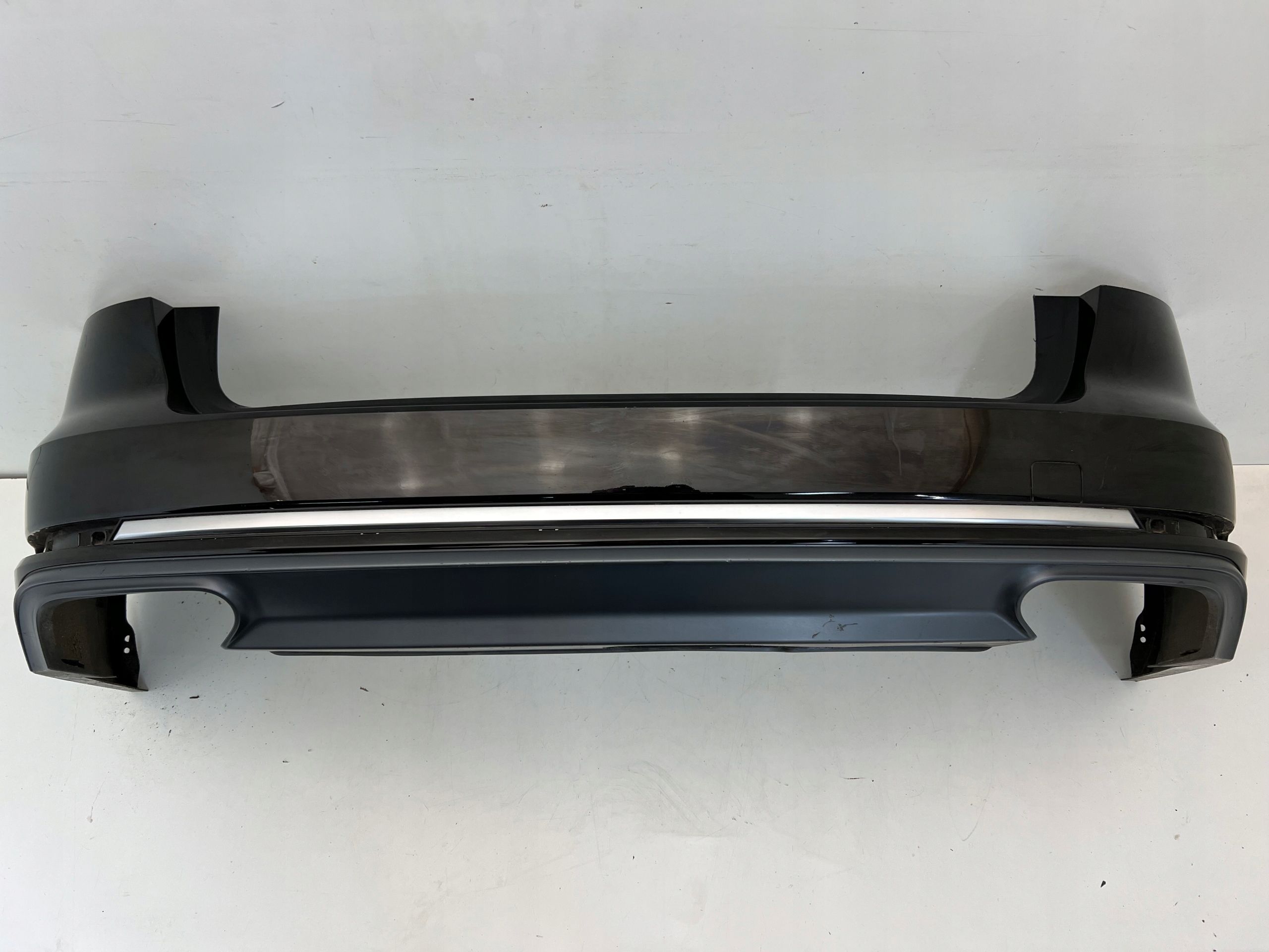 Audi A4 S4 B9 s line Kombi 8W9 Zderzak Tylny tył