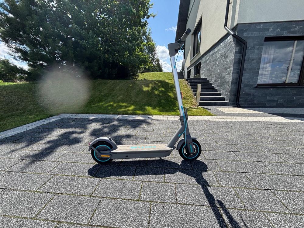 Hulajnoga elektryczna MOTUS SCOOTY 10 z kierunkowskazami