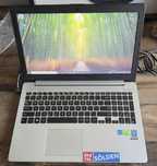 Loptop firmy Asus