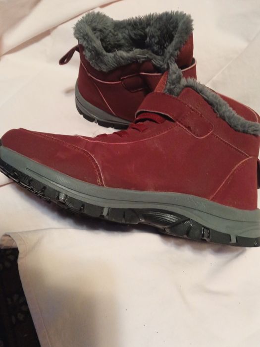 Жіночі  зимові  чоботи  черевики