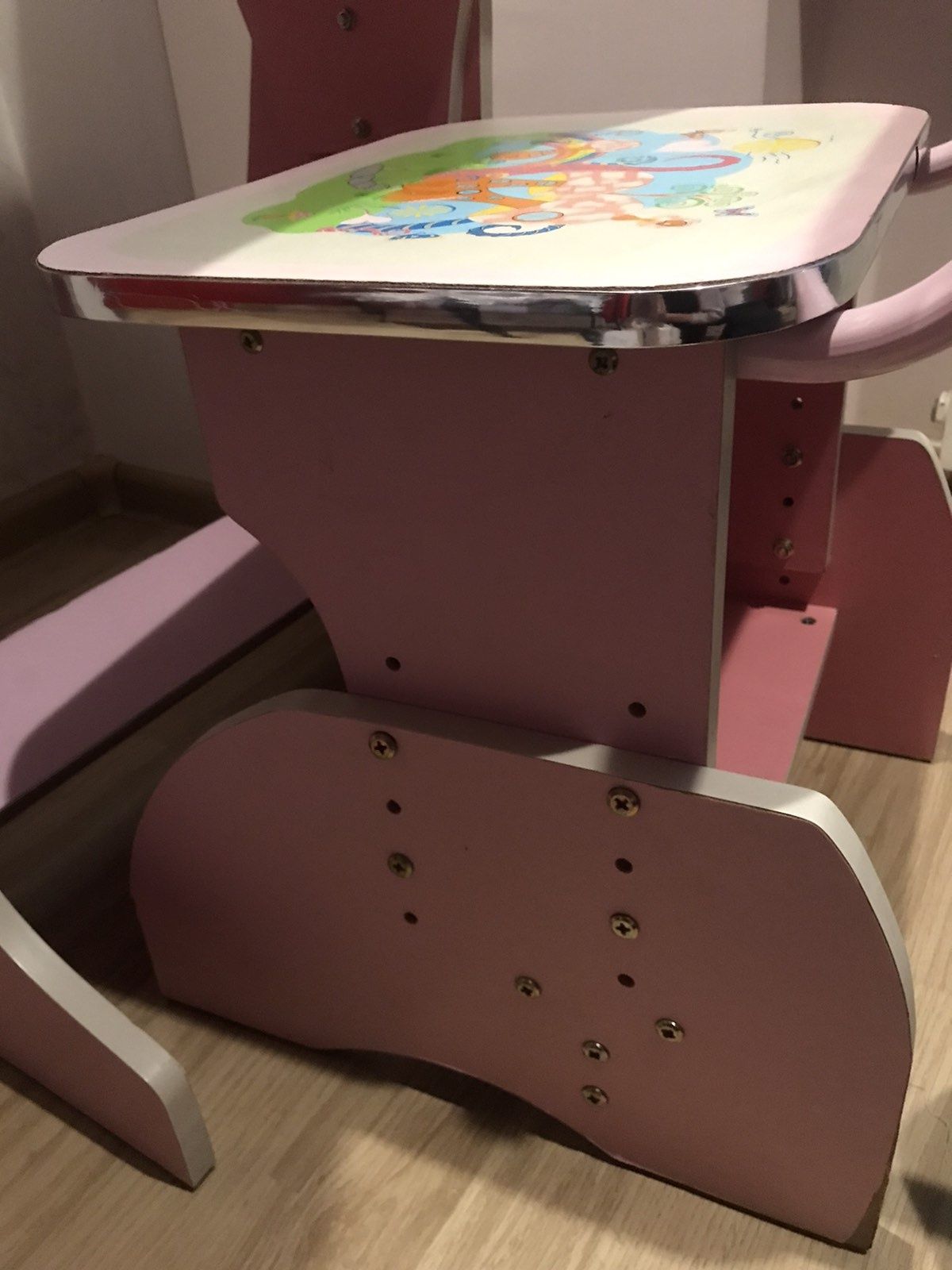 Дитячий стіл( парта) для дівчинки