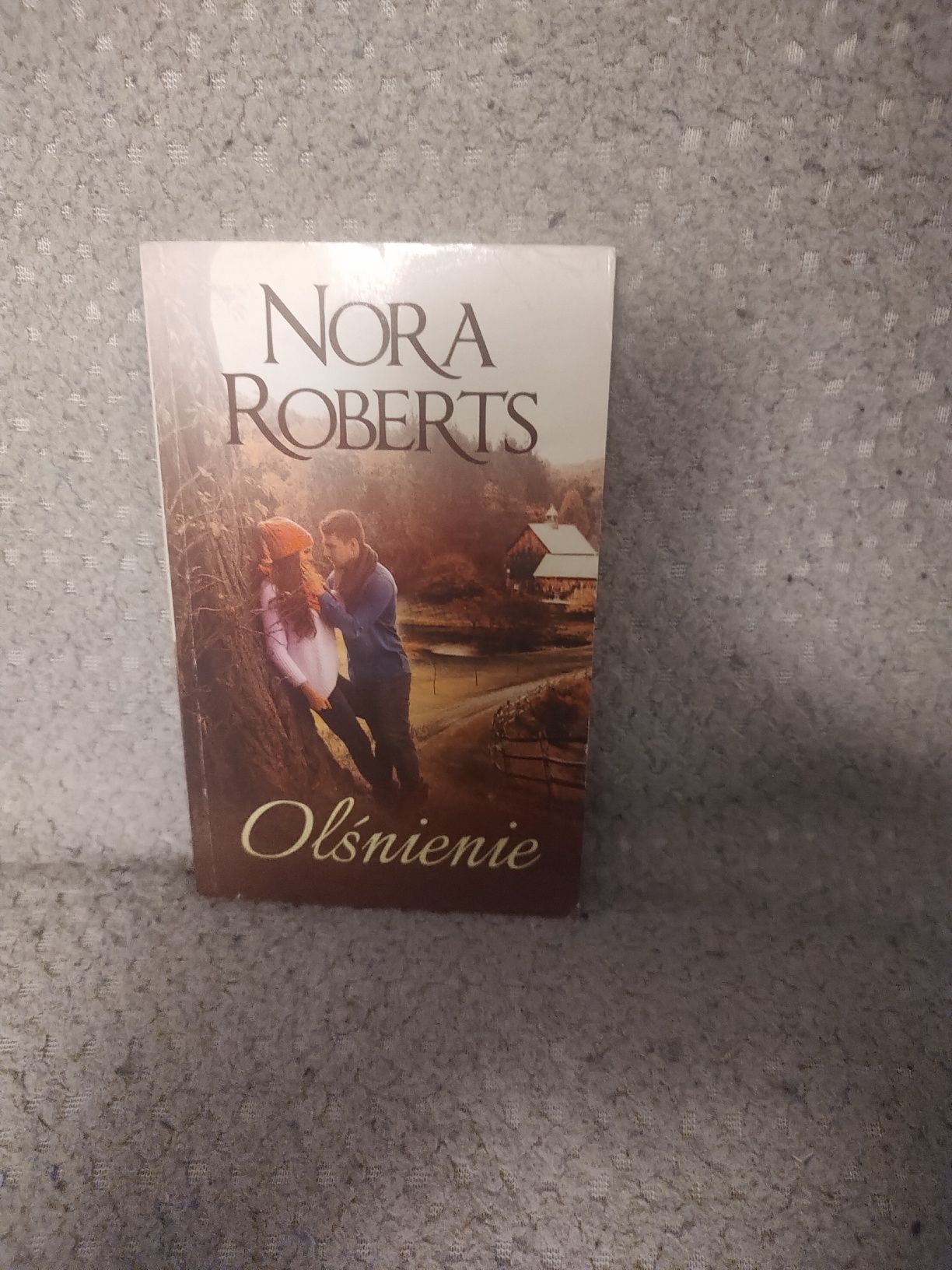 Książka Nora Roberts "Olśnienie"