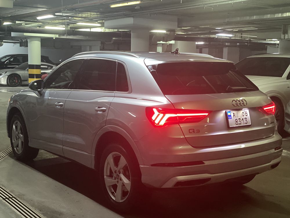 Продам Audi Q3 45TFSI 2020 небольшой торг