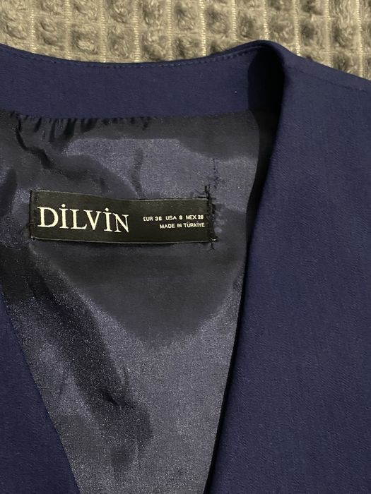 жилетка темно-синя dilvin