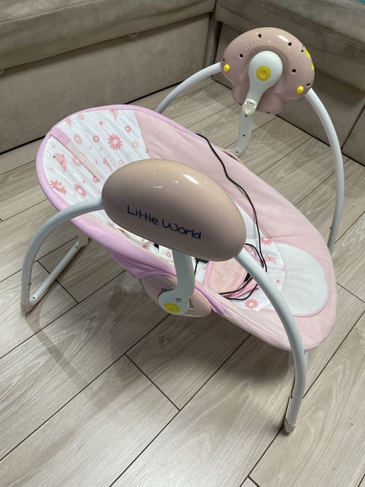 Дитяча гойдалка для немовлят. Заколисуючий центр. Крісло-гойдалка