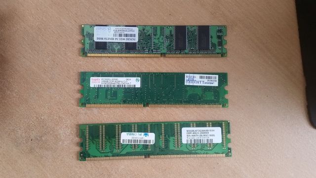 Pamięć RAM 1GB DDR1-400MHz
