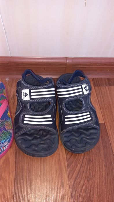 Adidas босоножки босоніжки