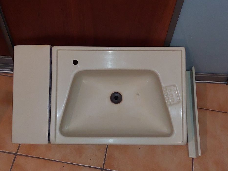 Umywalka łazienka kamper, przyczepa  kemping