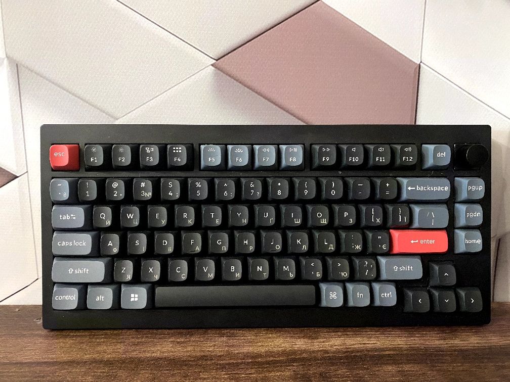 Клавіатура Keychron V1 84 Key QMK Gateron G PRO Red Hot-Swap RGB Knob