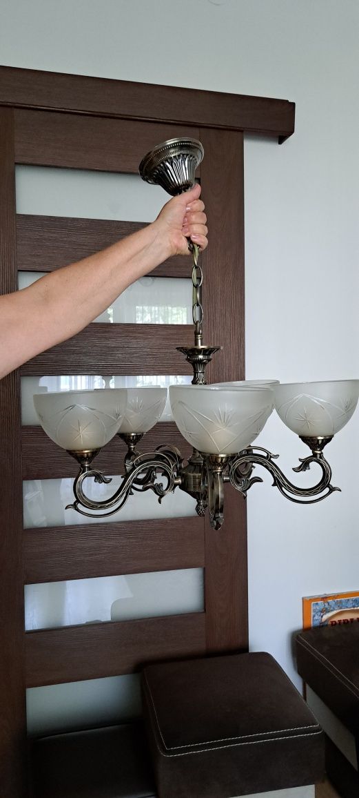Lampa -żyrandol do salonu