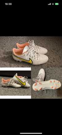 Chuteiras Nike Tiempo