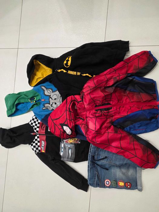 Bluzy z kapturem 3 szt. + kurtka przejściowa - komplet 116 + gratis