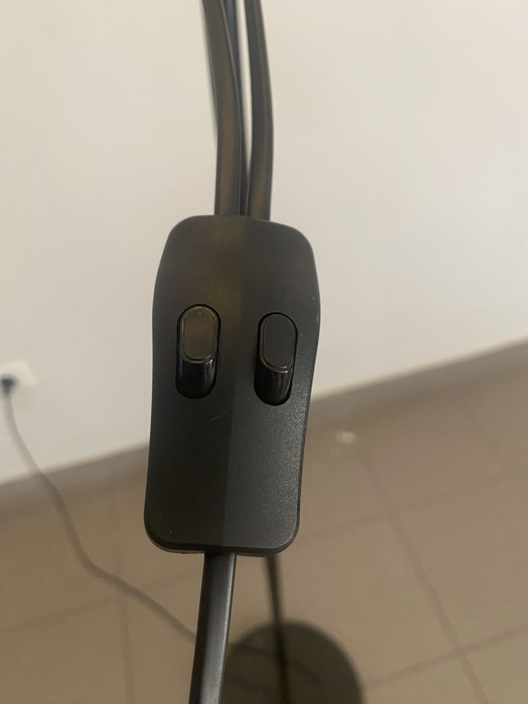 Candeeiro de pé Ikea