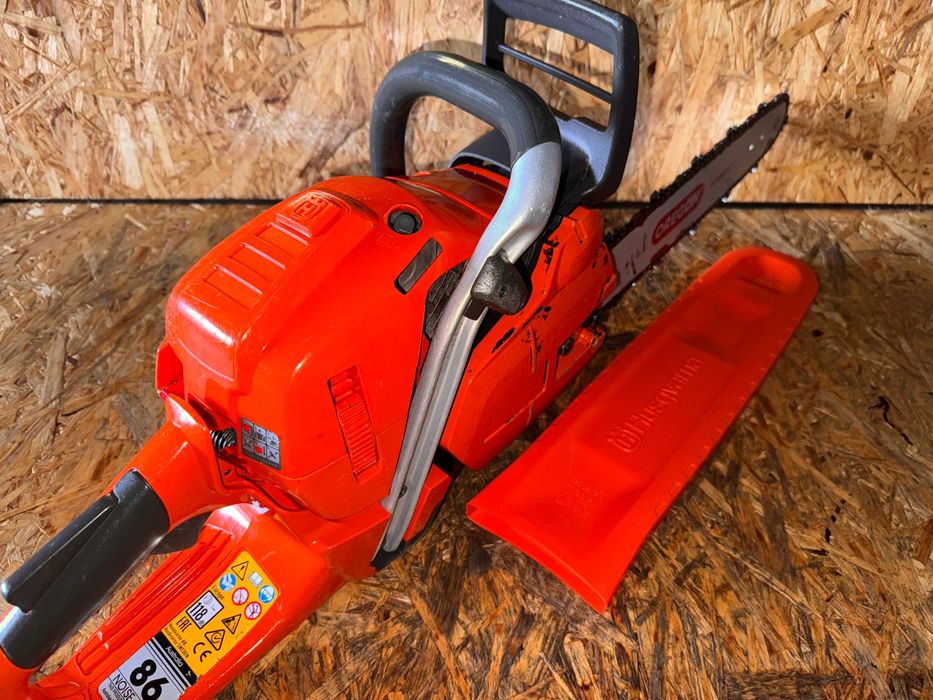 Piła pilarka spalinowa motorowa Husqvarna 555 !!!