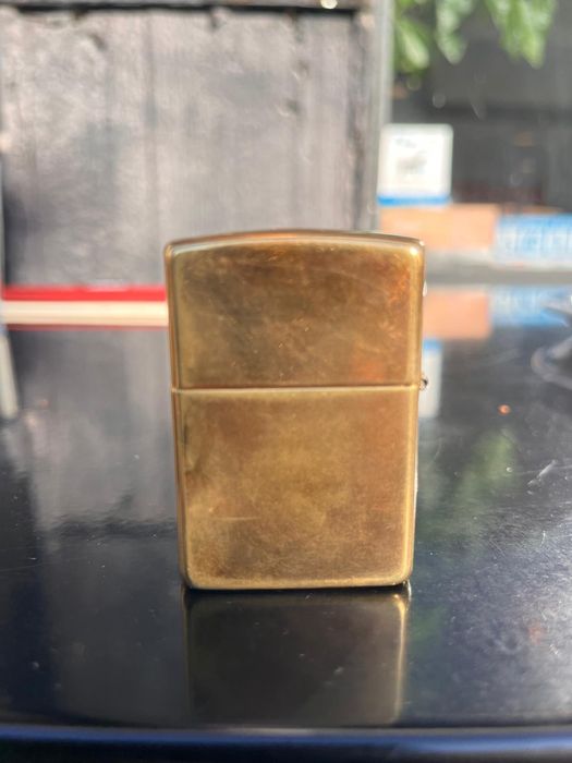 Zippo vintage latão