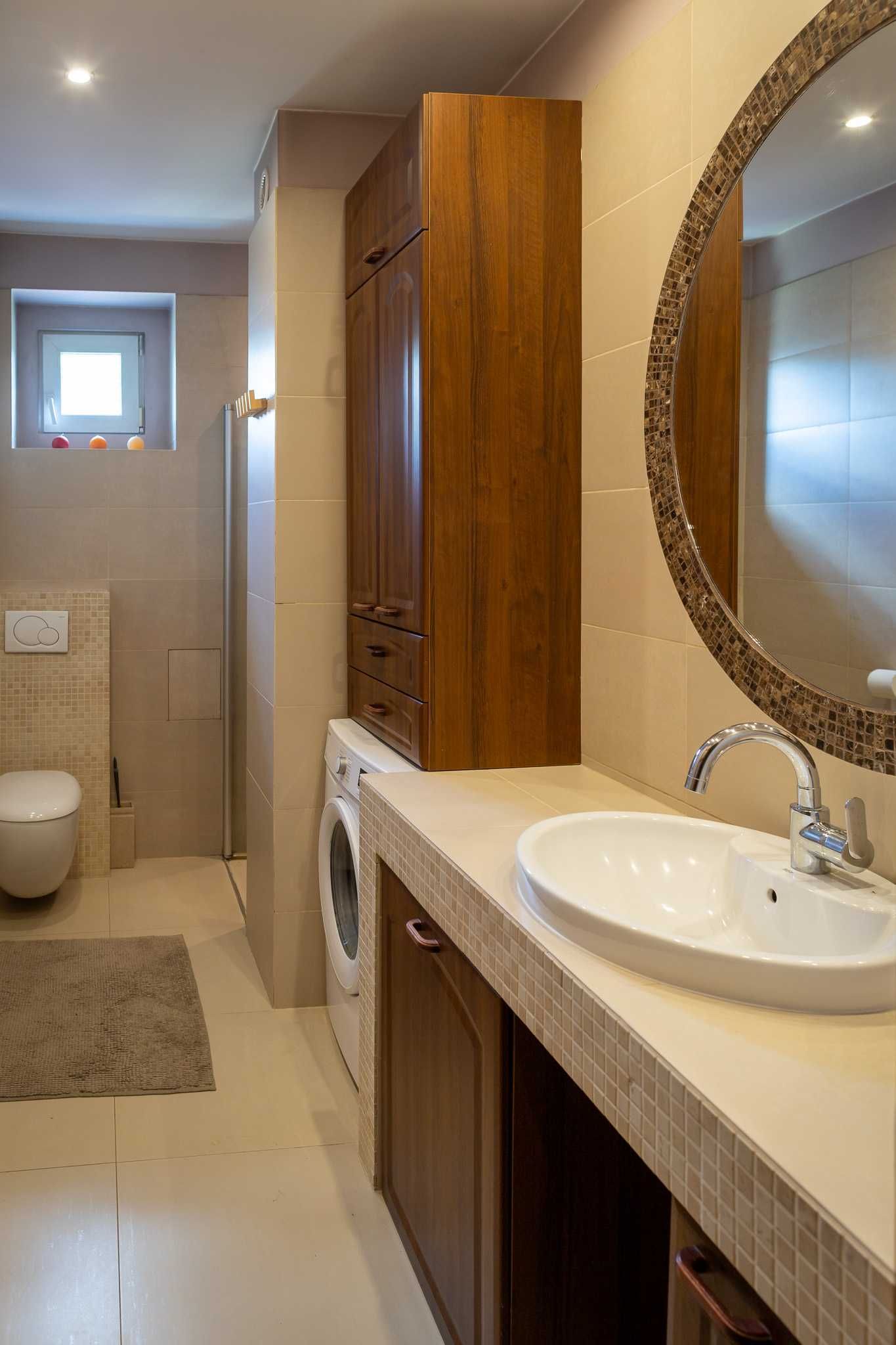 Przy parku na Zdrowiu (Close to park, quiet and cosy flat)