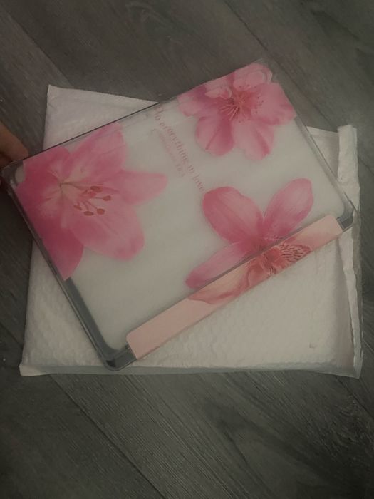 Красивий та якісний Чехол на планшет !